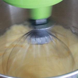 Cách làm bánh dâu tằm