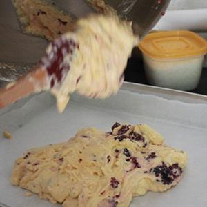 Cách làm bánh dâu tằm