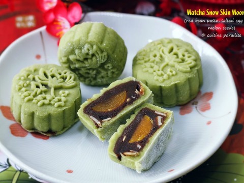 Bánh dẻo đậu đỏ, trứng muối