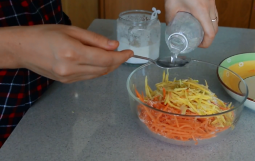 Bánh dẻo nhân hạt sen ngọt bùi hấp dẫn chỉ trong 7 bước