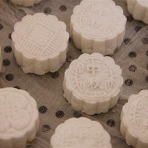 Cách làm bánh dẻo nhân tôm