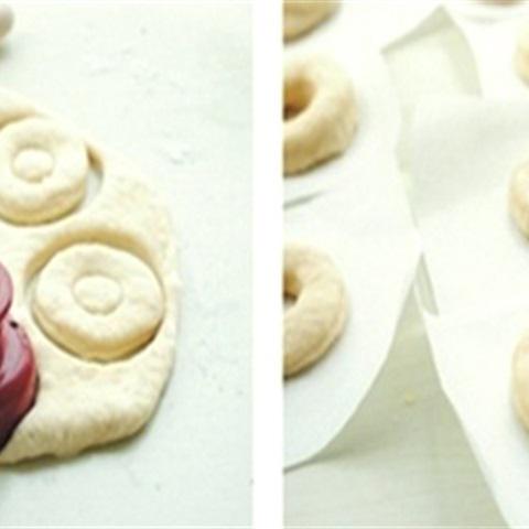 Bánh donut hình nhện cho Halloween