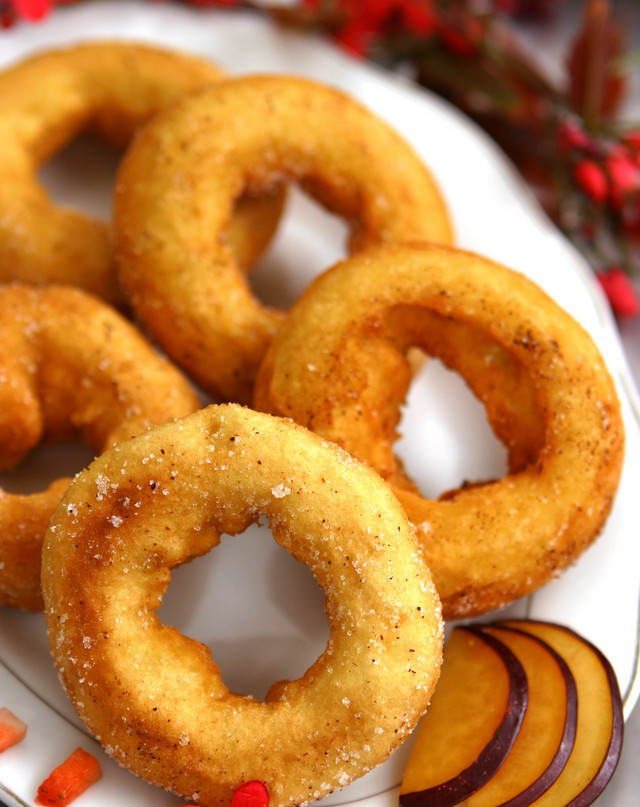 Bánh donut hương quế