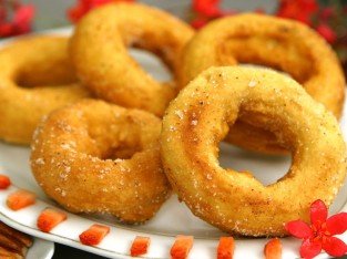 Bánh donut hương quế