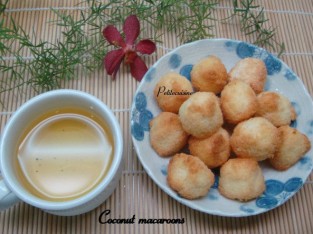 Bánh dừa- coconut macaroons