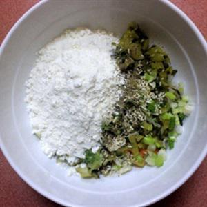 Cách làm bánh dưa cải chiên