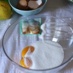 Cách làm bánh dừa mứt cherry