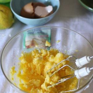 Cách làm bánh dừa mứt cherry