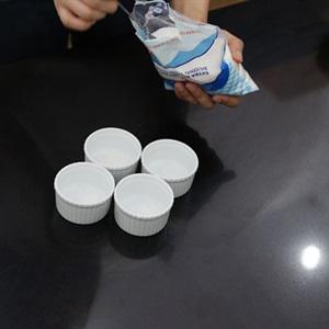 Cách làm bánh flan bằng lò vi sóng