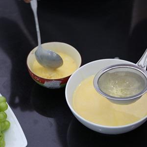 Cách làm bánh flan bằng lò vi sóng