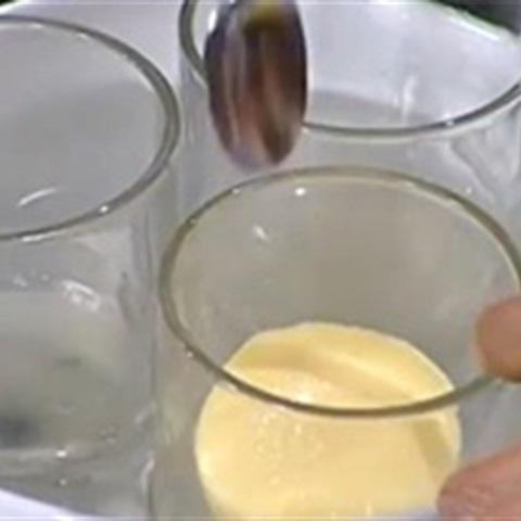 Cách làm bánh flan rau câu cho bé