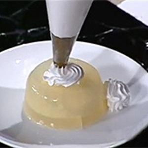 Cách làm bánh flan rau câu cho bé