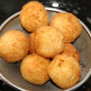 Cách làm bánh gà chiên xù