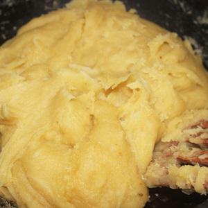 Cách làm bánh gấc đỏ mọng