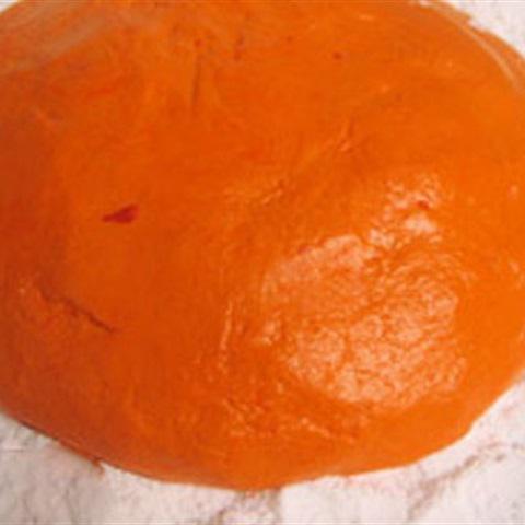 Cách làm bánh gấc đỏ