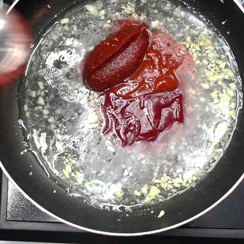 Cách làm bánh gạo cay Hàn Quốc tteokbokki