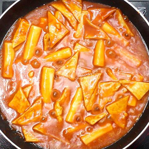 Cách làm bánh gạo cay Hàn Quốc tteokbokki