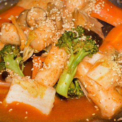 Cách làm bánh gạo xào chay cay