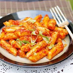 Cách làm bánh gạo xào kiểu Hàn