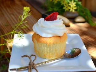 Bánh gateau cơ bản mềm nhẹ như mây