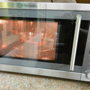 Cách làm bánh gato bằng lò vi sóng