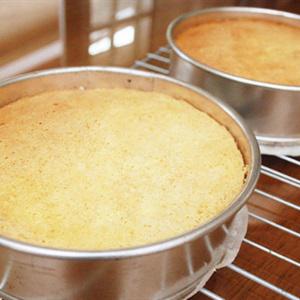 Cách làm bánh gato bằng lò vi sóng