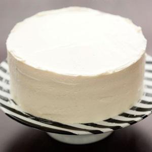 Cách làm bánh gato côn trùng rùng rợn