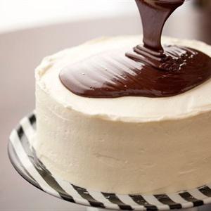 Cách làm bánh gato côn trùng rùng rợn