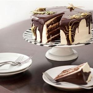 Cách làm bánh gato côn trùng rùng rợn