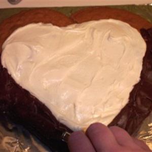 Cách làm bánh gato hình trái tim