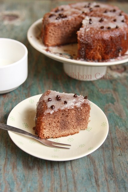 Bánh genoise sô-cô-la ngọt ngào