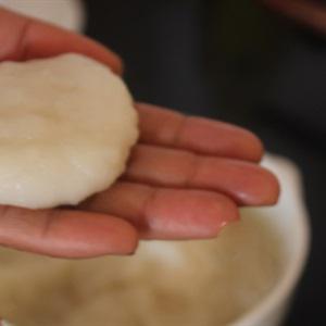 Cách làm bánh giầy giò kẹp chả