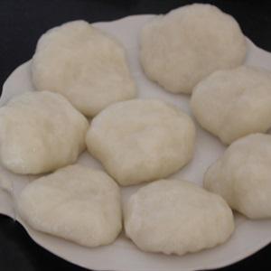 Cách làm bánh giầy giò kẹp chả