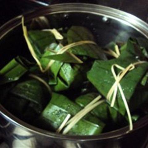 Cách làm bánh giò nóng