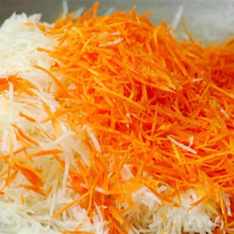 Cách làm bánh gối khoai lang nhân rau củ