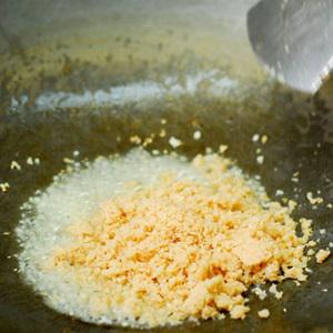 Cách làm bánh gối khoai lang nhân rau củ