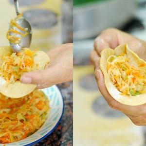 Cách làm bánh gối khoai lang nhân rau củ