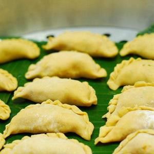 Cách làm bánh gối khoai lang nhân rau củ