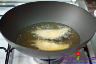 Bánh gối nhân cà ri gà