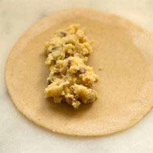 Bánh gối nhân khoai lang