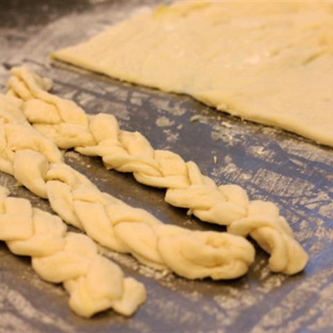 Cách làm bánh gừng xoắn