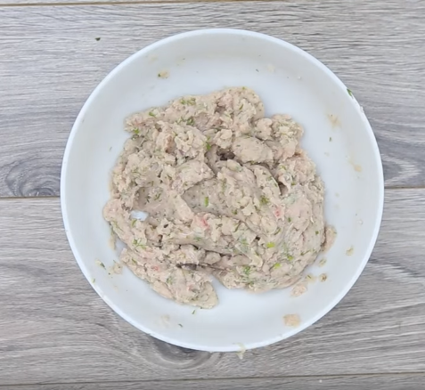 Bánh hạt sen táo đỏ cực dễ làm đón Tết Trung Thu