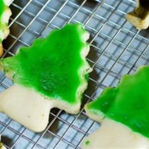 Cách làm bánh hình cây thông