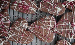 Bánh hoa cúc kỉ tử đẹp da giúp giảm cân hiệu quả