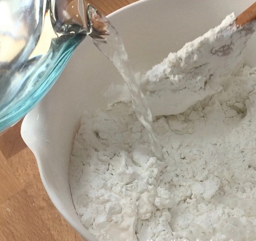 Bánh hoa lơ nướng phomai chỉ với 5 nguyên liệu đơn giản mà ngon hết ý