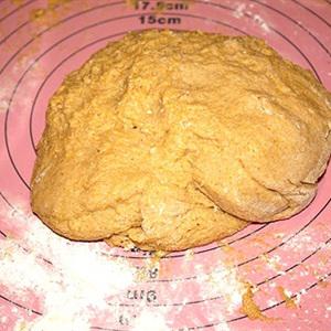 Cách làm bánh hot dog mini