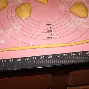 Cách làm bánh hot dog mini