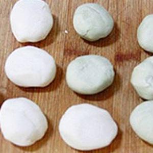 Cách làm bánh ít nhân thịt