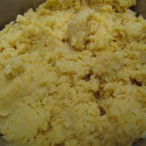 Cách làm bánh ít nhân thịt