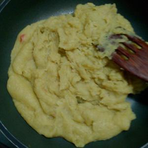 Cách làm bánh ít nhân thịt